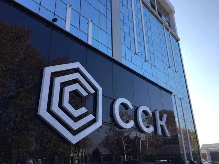 Совсем недавно законченный нами интересный объект - офис компании «ССК» (СпецСтройКубань), находящийся по адресу ул. Фадеева, д. 214.